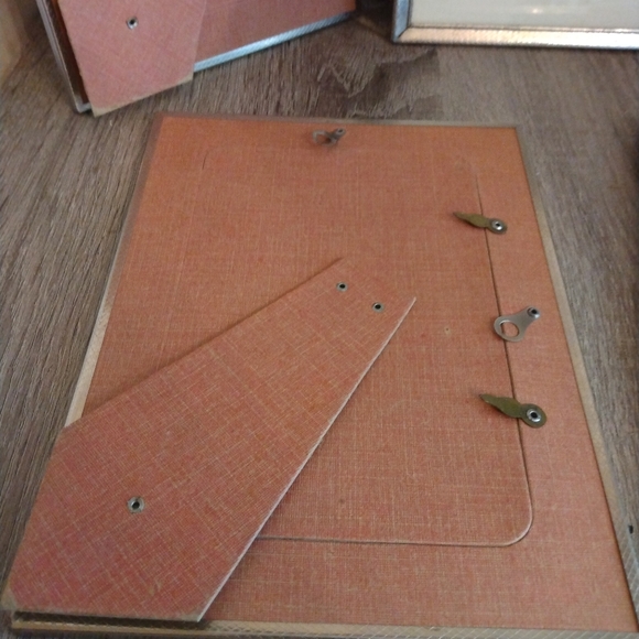 MJ Hummel Set of 5 Vintage Framed Artwork Prints - Picture 8 of 10